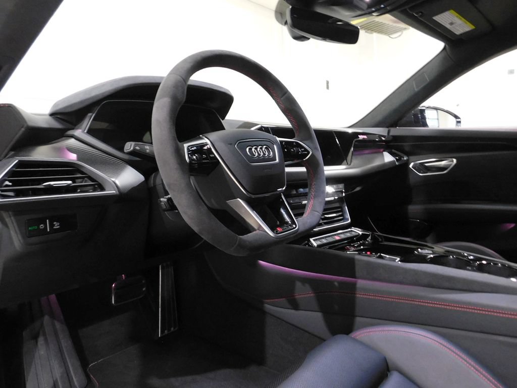 Used 2022 Audi RS e-tron GT AWD/4WD image 29