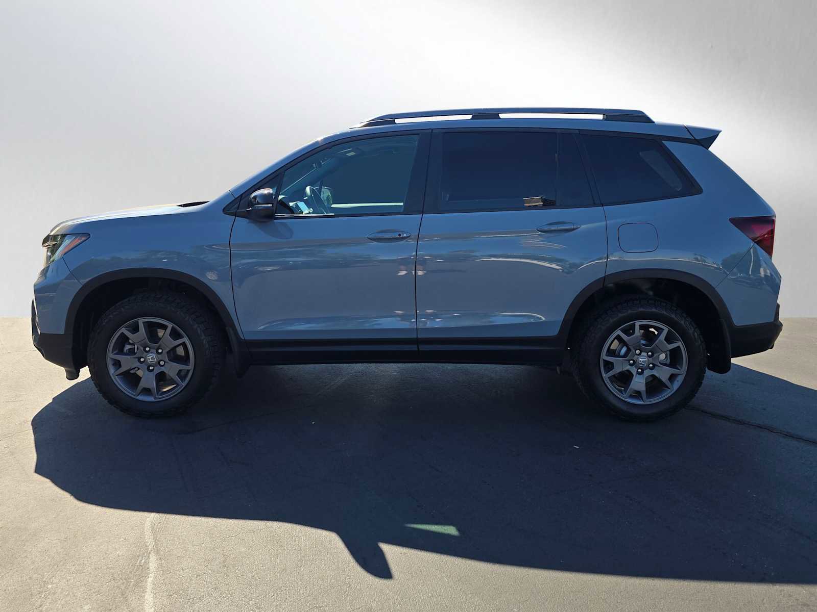 Used 2024 Honda Passport TrailSport image 4