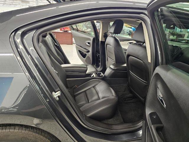 Used 2015 Chevrolet Volt Premium w/ Premium Trim Package FWD image 35