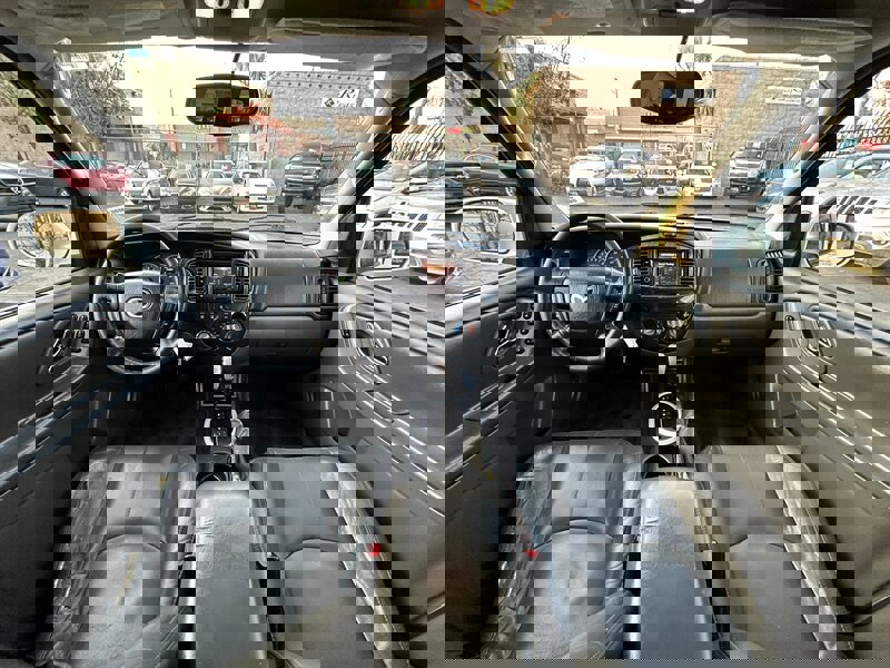 Used 2005 MAZDA Tribute s w/ Package 3 image 13