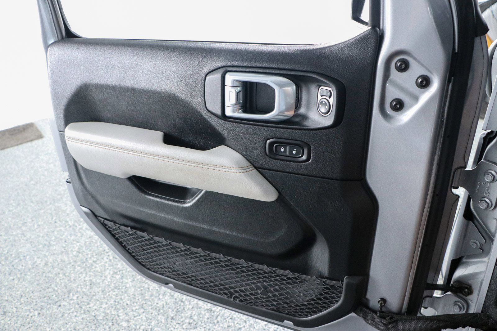 Used 2021 Jeep Wrangler Unlimited Sahara image 23