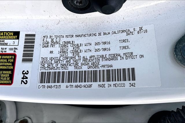 Used 2018 Toyota Tacoma TRD Off-Road w/ Technology Package AWD/4WD image 35