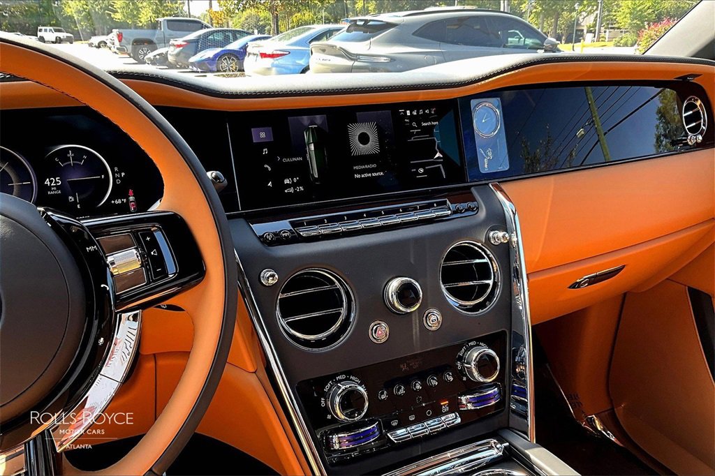 New 2026 Rolls-Royce Cullinan image 8