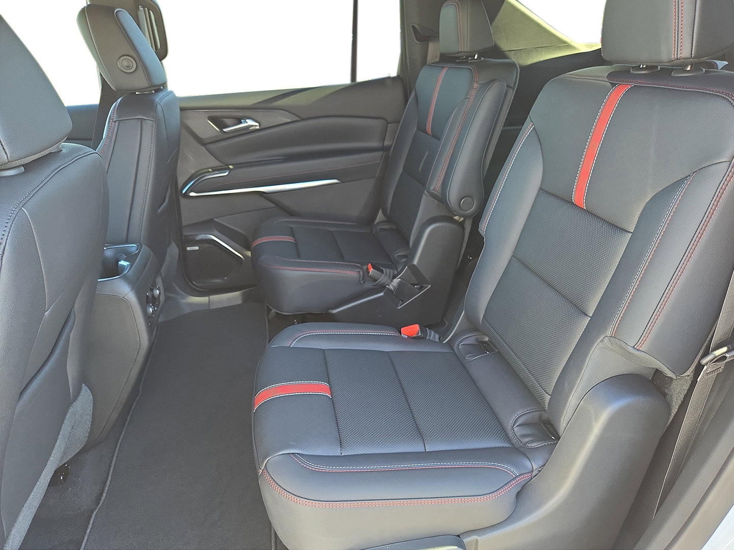 New 2026 Chevrolet Traverse RS image 14