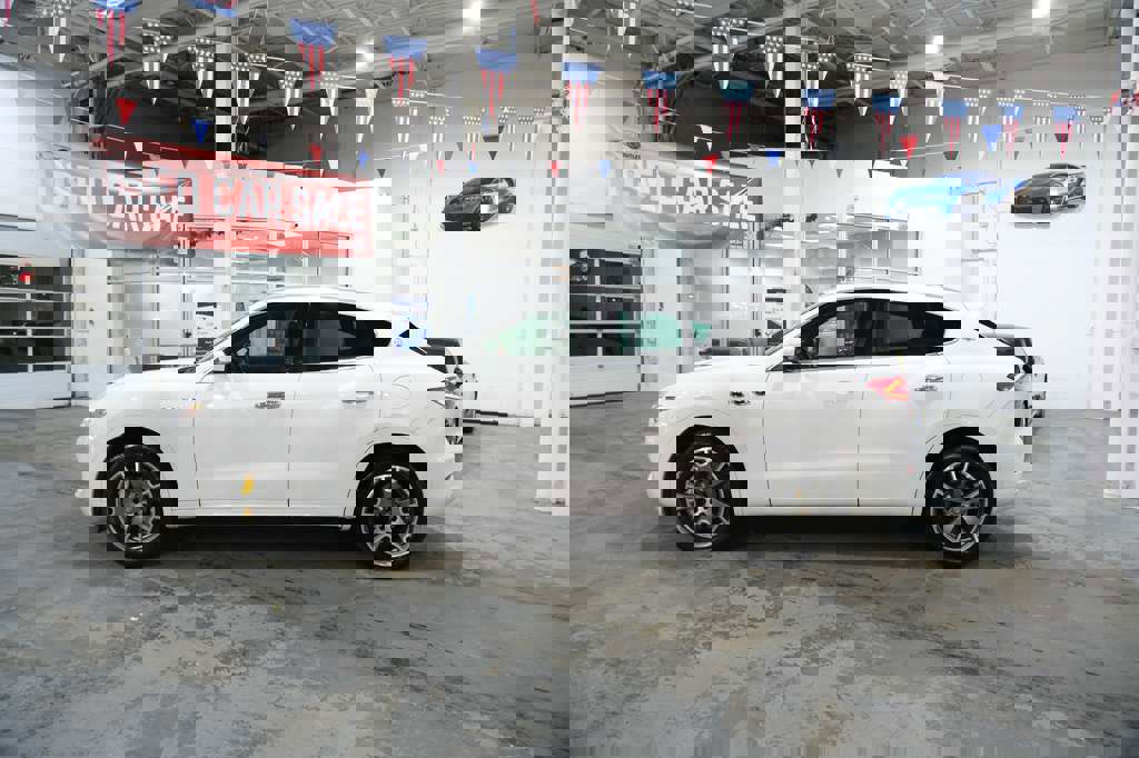 Used 2017 Maserati Levante S image 6