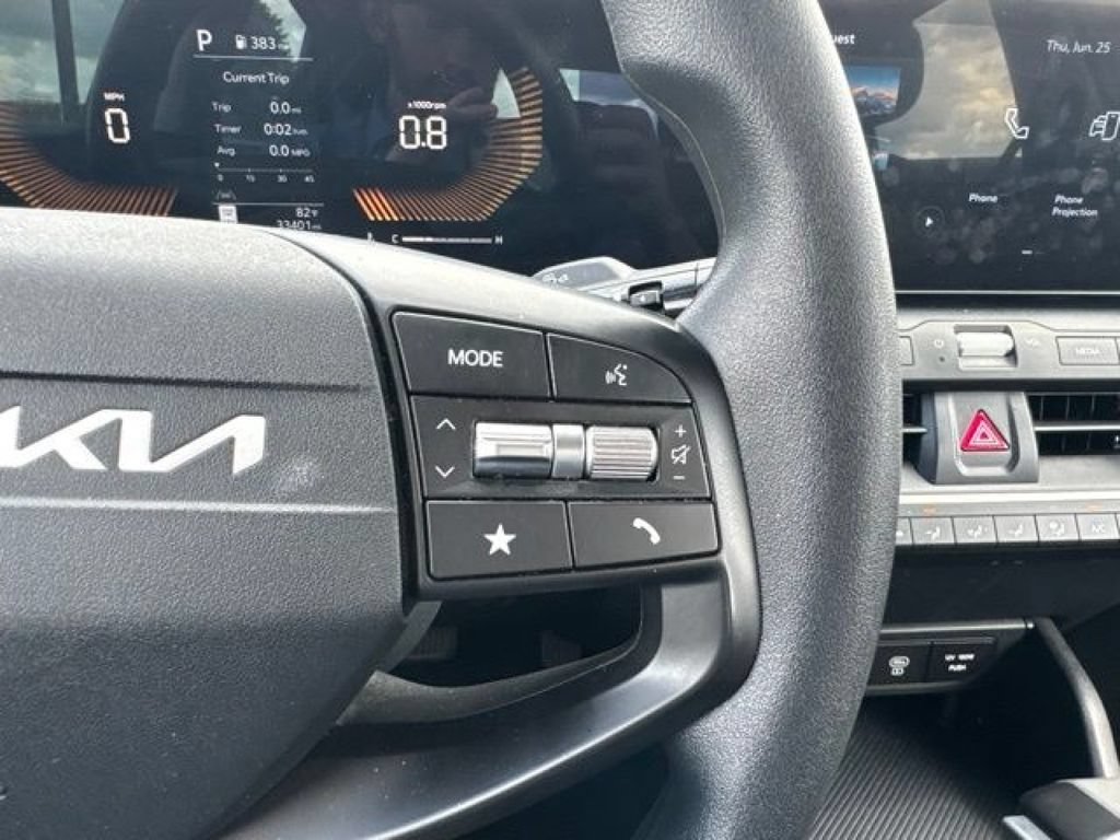 Used 2025 Kia K4 FWD image 31