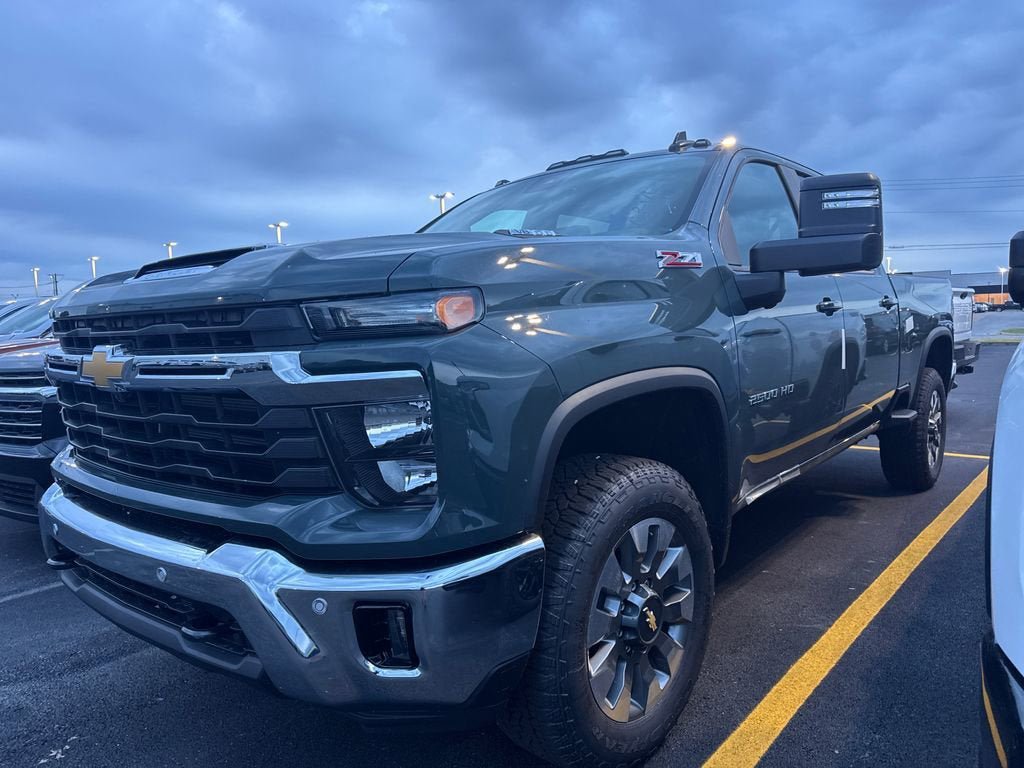 New 2026 Chevrolet Silverado 2500 LT w/ Safety Package AWD/4WD image 1