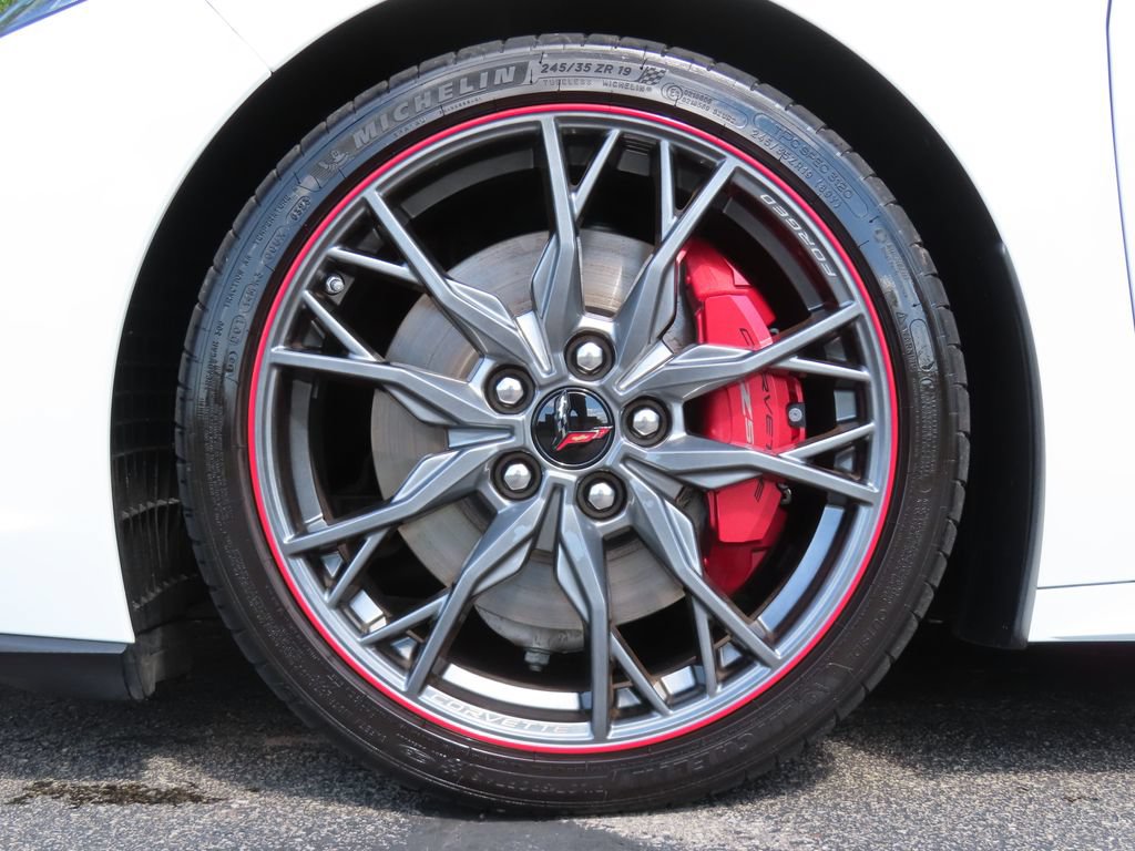 Used 2023 Chevrolet Corvette Stingray Premium Conv w/ Z51 Performance Package RWD image 16
