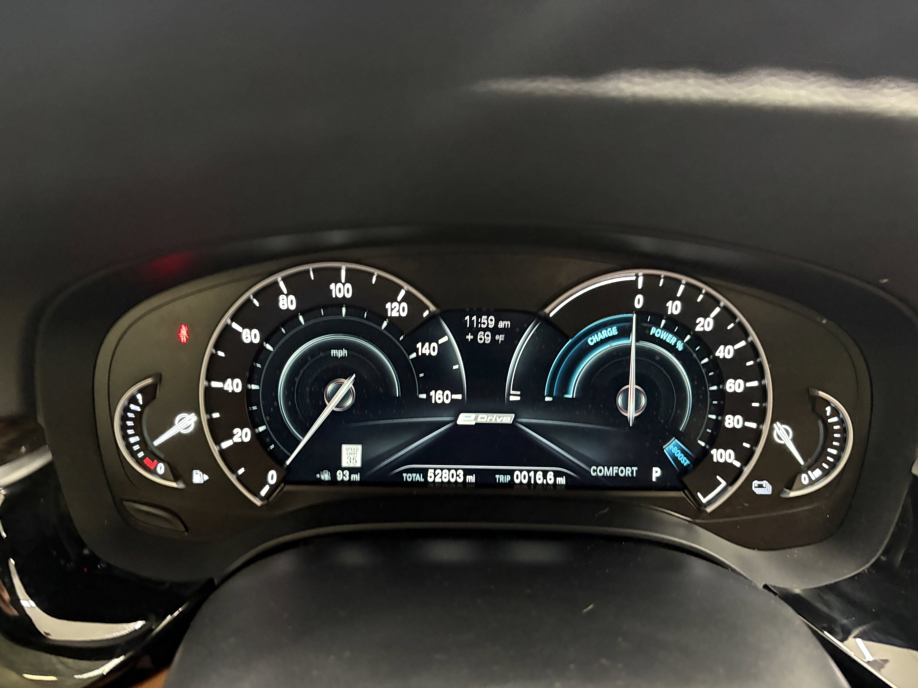 Used 2019 BMW 530e w/ Convenience Package image 39