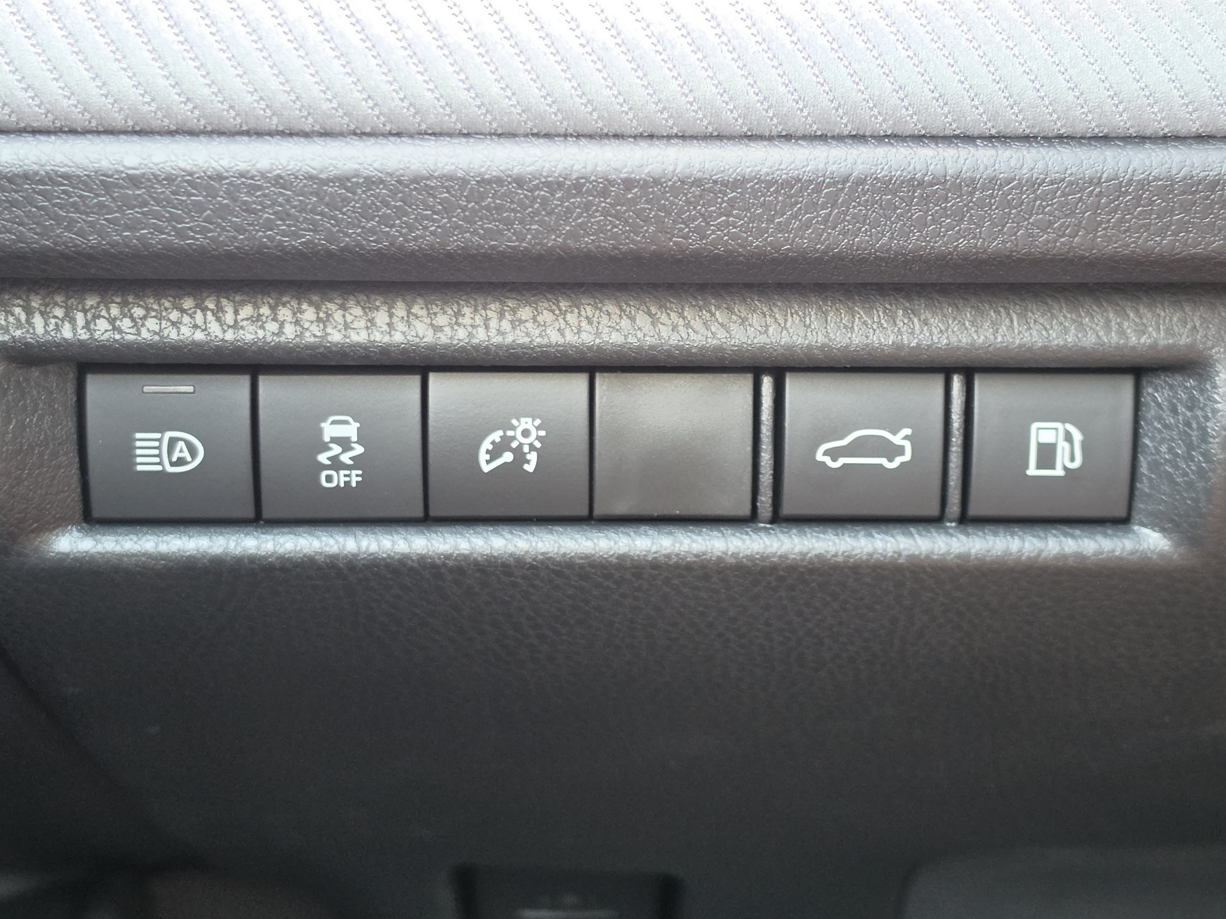 Certified 2026 Toyota Camry SE w/ Convenience Package FWD image 14