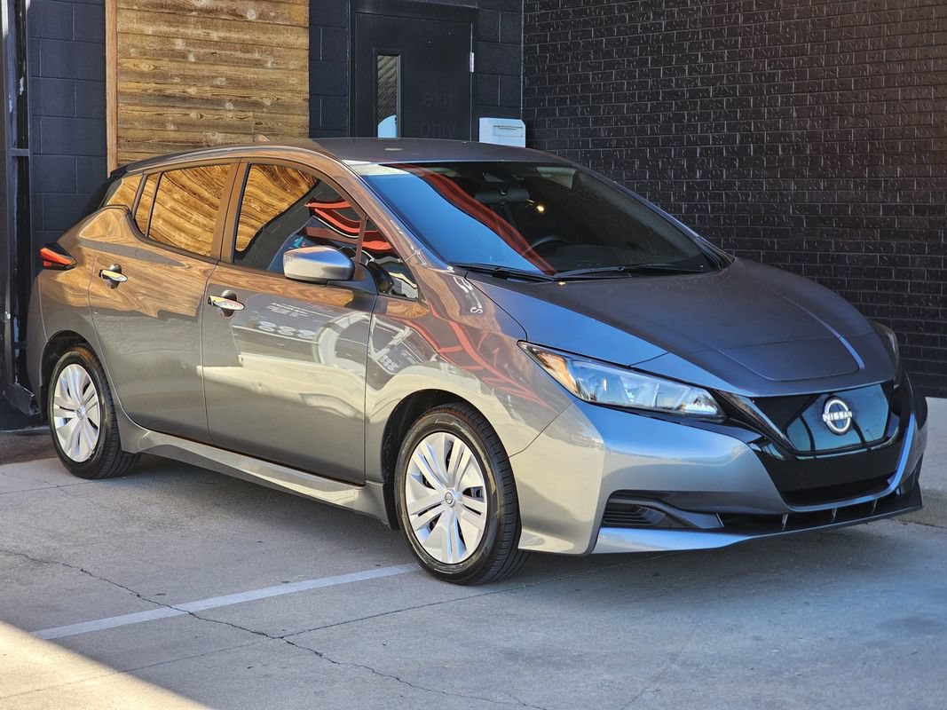 Used 2025 Nissan Leaf S FWD image 9