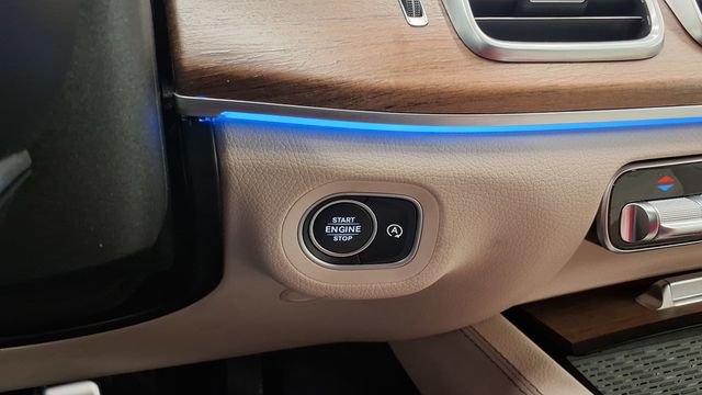 Used 2024 Mercedes-Benz GLE 350 4MATIC image 33