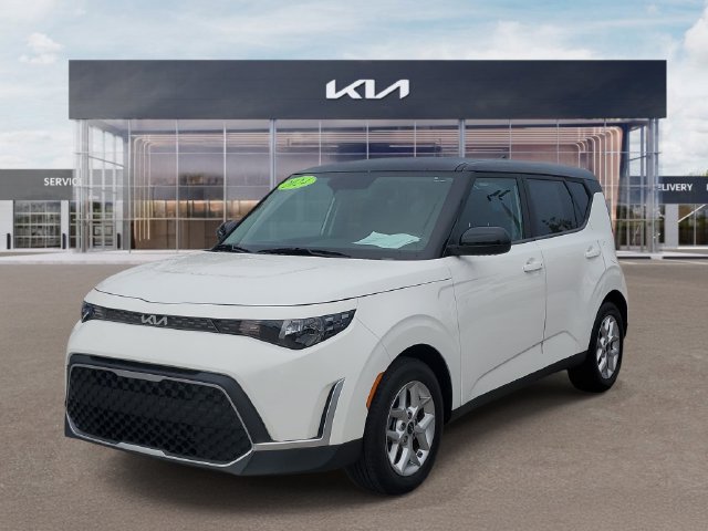 Certified 2024 Kia Soul S FWD image 3