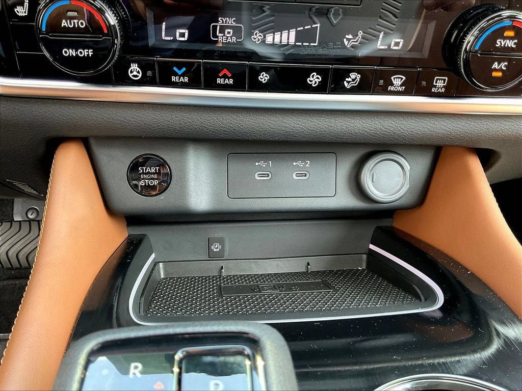 Used 2025 Nissan Rogue Platinum w/ Tech Package AWD/4WD image 18