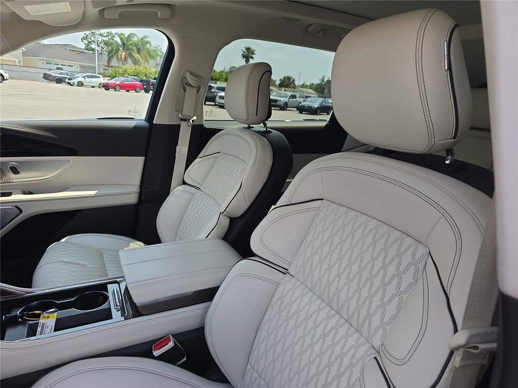 Certified 2024 Lincoln Nautilus Black Label AWD/4WD image 14