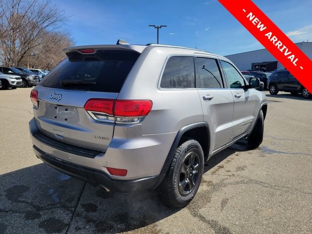 Used 2017 Jeep Grand Cherokee Laredo image 3