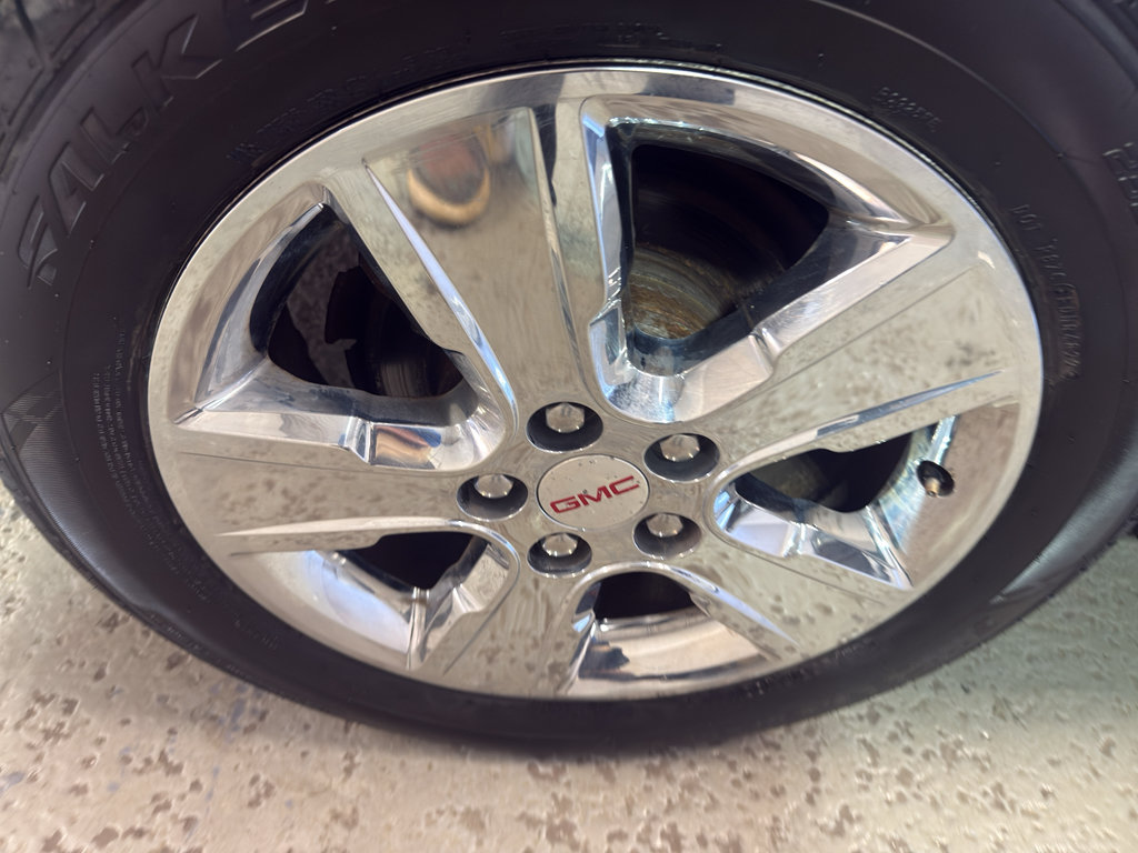 Used 2015 GMC Terrain SLE w/ Chrome Edition AWD/4WD image 34