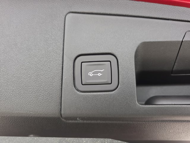 New 2026 Cadillac XT5 Premium Luxury w/ Driver Assist Package FWD image 33