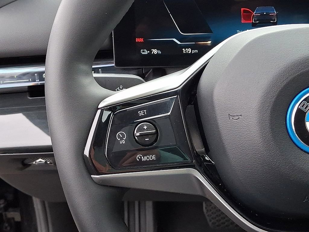 Used 2025 BMW i5 eDrive40i image 23