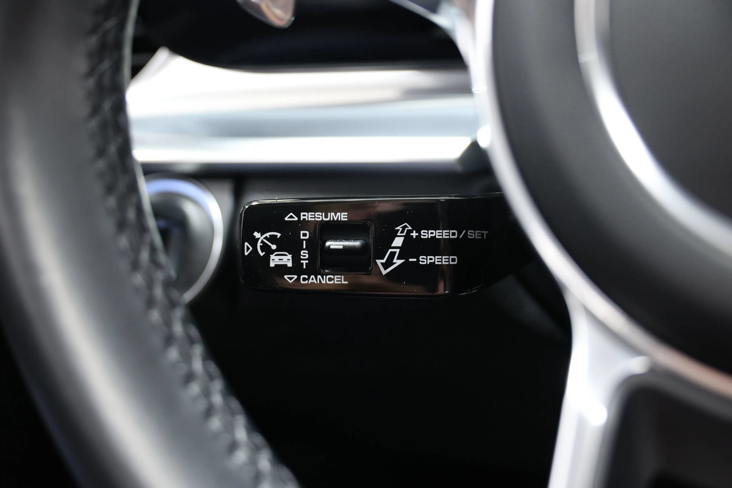 Used 2020 Porsche Panamera AWD/4WD image 30