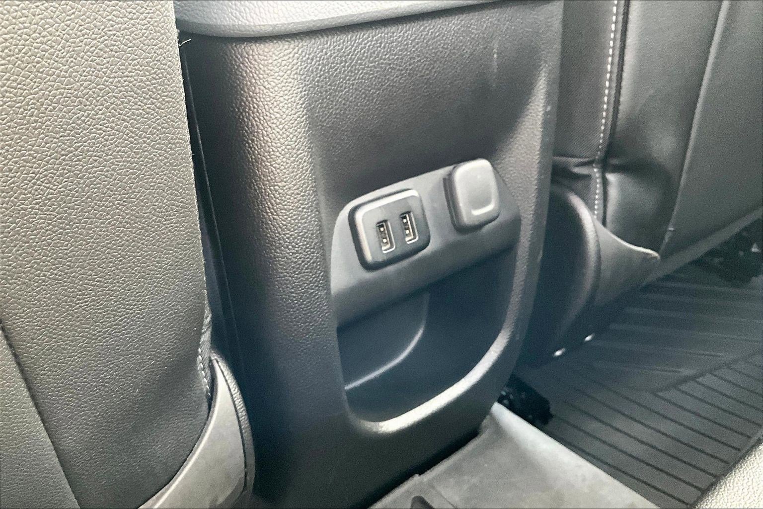 Used 2016 Chevrolet Colorado Z71 w/ Z71 Midnight Edition image 12