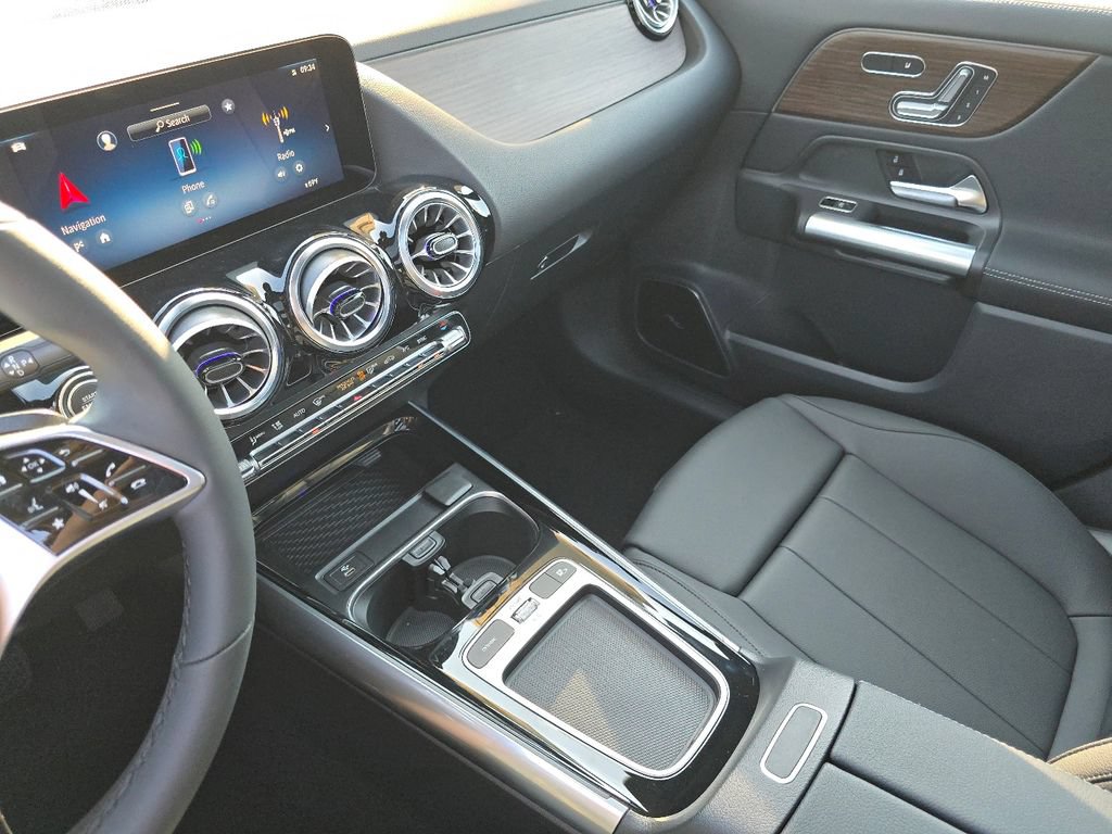 New 2026 Mercedes-Benz GLA 250 4MATIC image 30