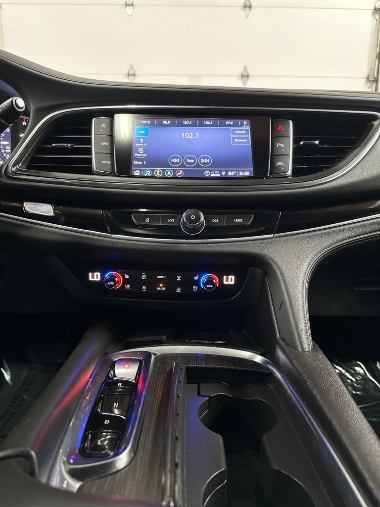 Used 2022 Buick Enclave Avenir w/ Avenir Technology Package image 23