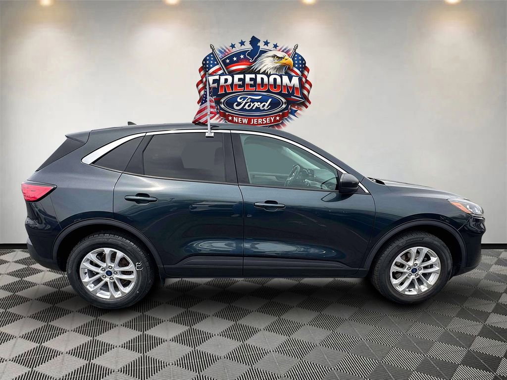 Used 2022 Ford Escape SE w/ Convenience Package AWD/4WD image 3