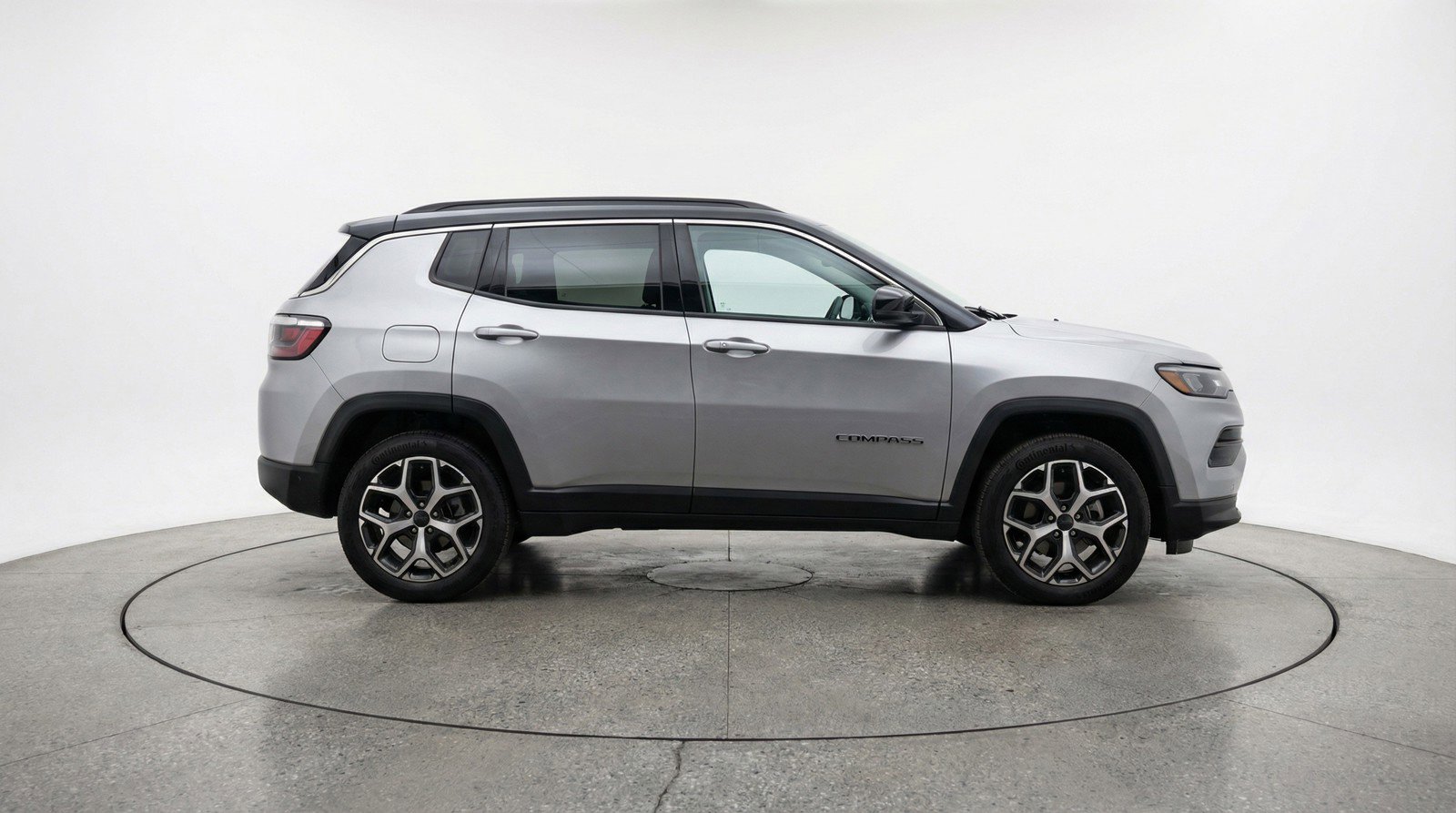 Used 2025 Jeep Compass Limited image 11