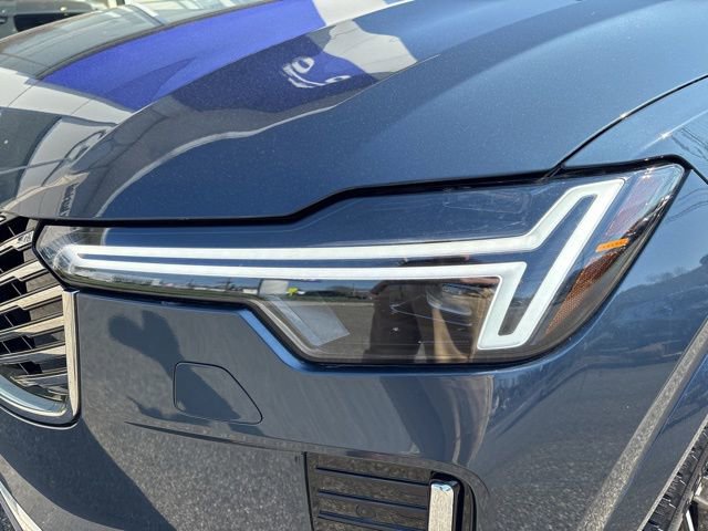 Used 2025 Volvo XC90 B6 Plus image 9