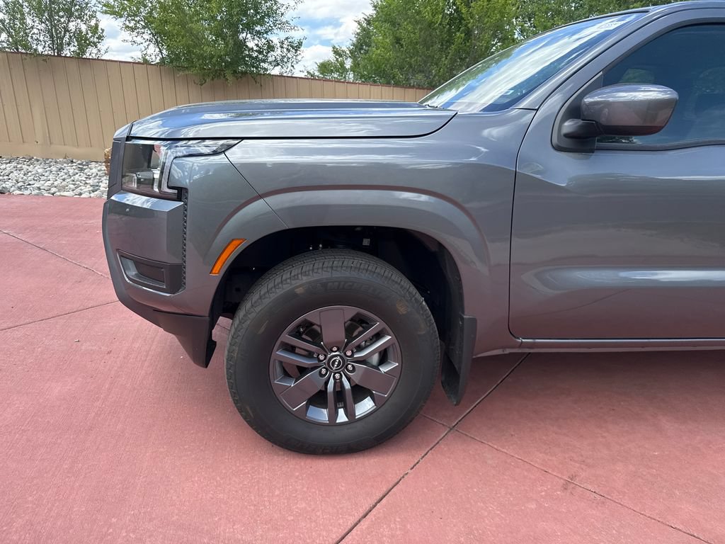 Used 2025 Nissan Frontier SV AWD/4WD image 30