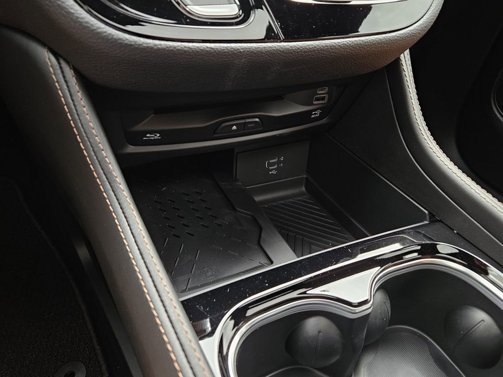 New 2026 Chrysler Pacifica Pinnacle FWD image 22