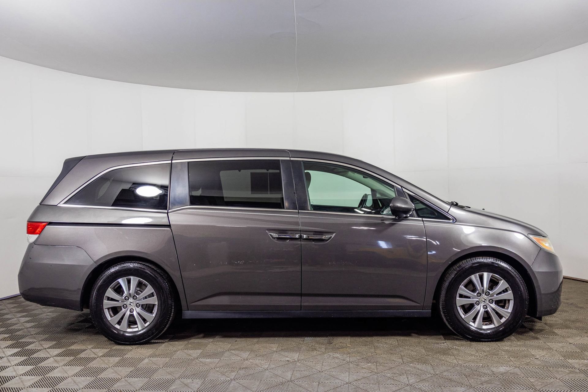 Used 2016 Honda Odyssey EX image 10