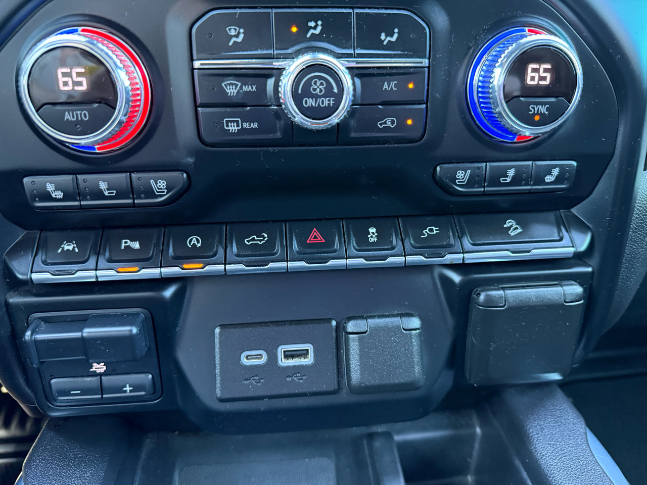 Used 2021 GMC Sierra 1500 AT4 w/ AT4 Value Package image 37