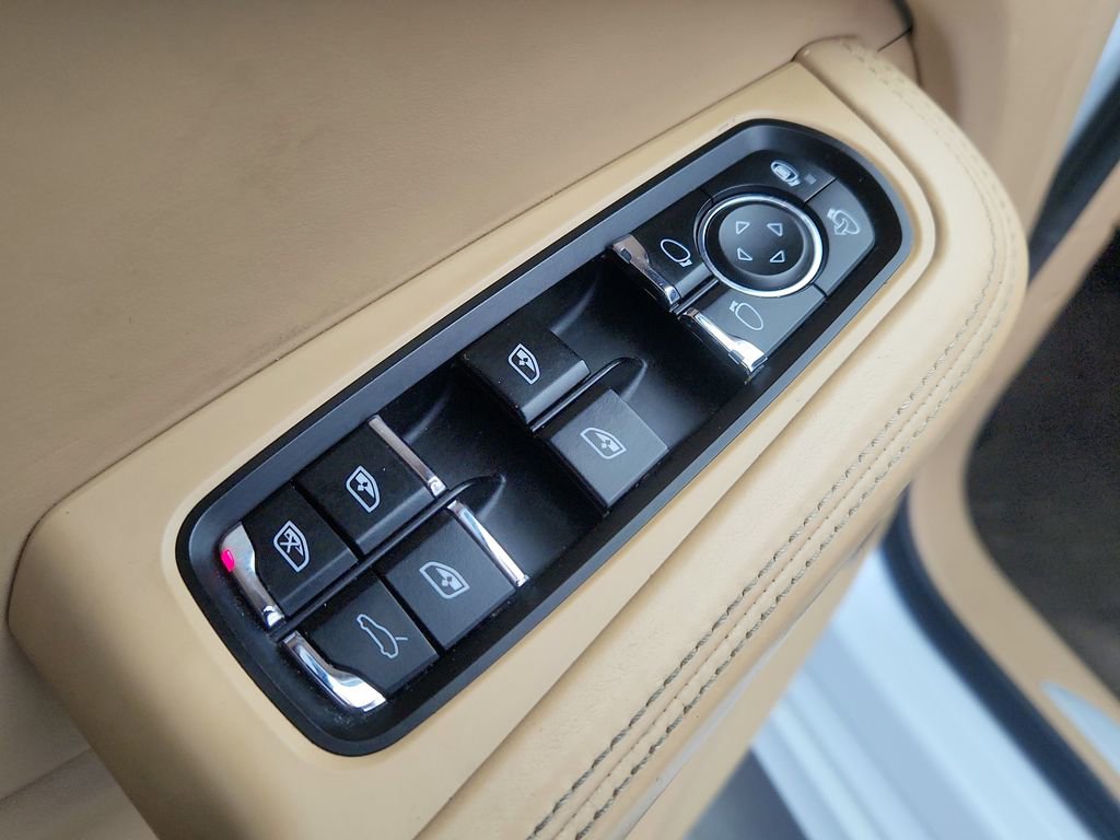 Used 2017 Porsche Macan GTS image 21