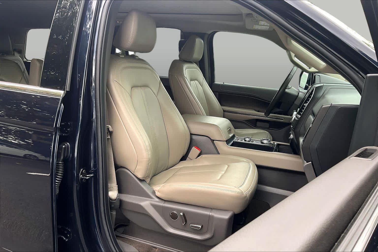 Used 2021 Ford Expedition Limited AWD/4WD image 8