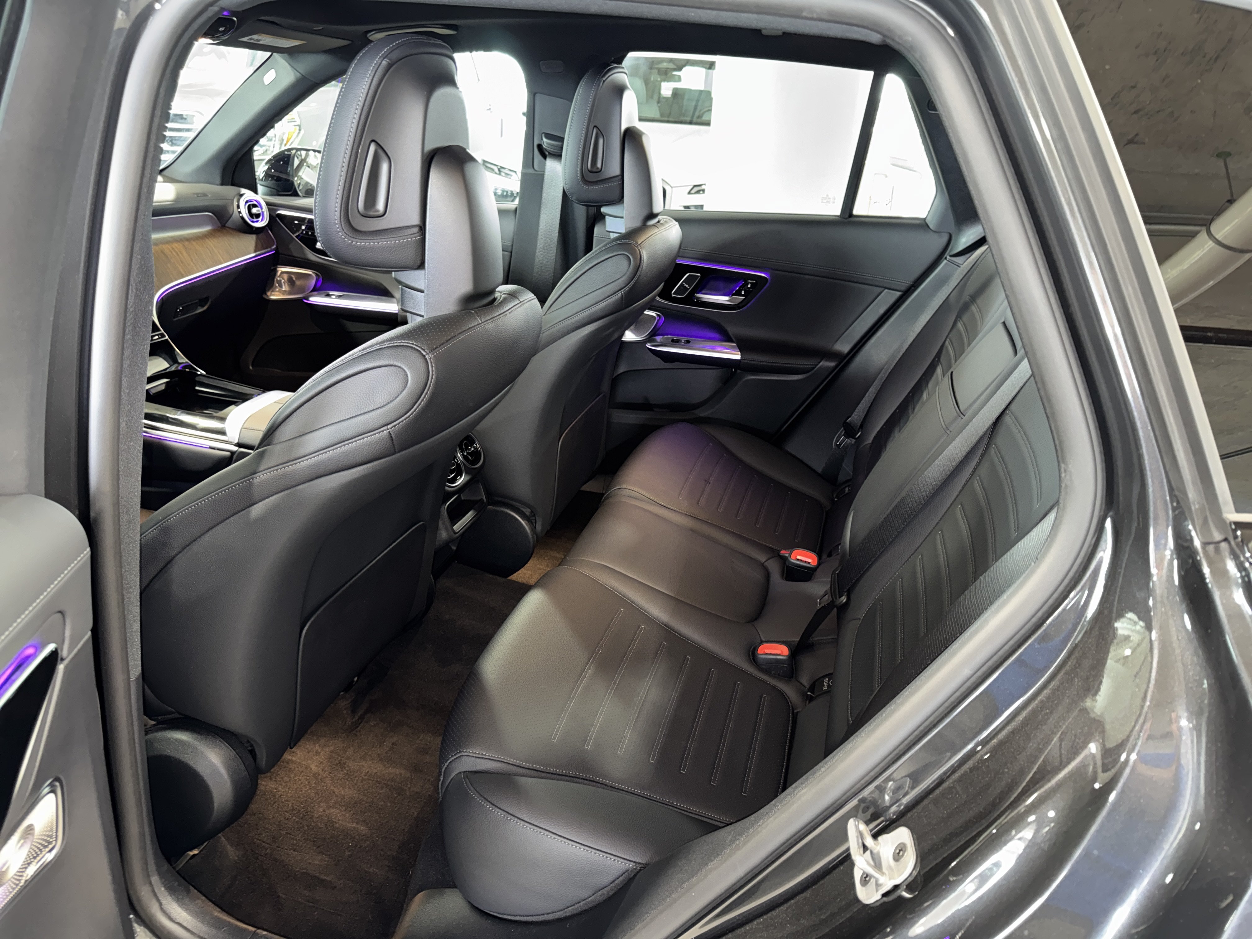 Used 2025 Mercedes-Benz GLC 300 image 15
