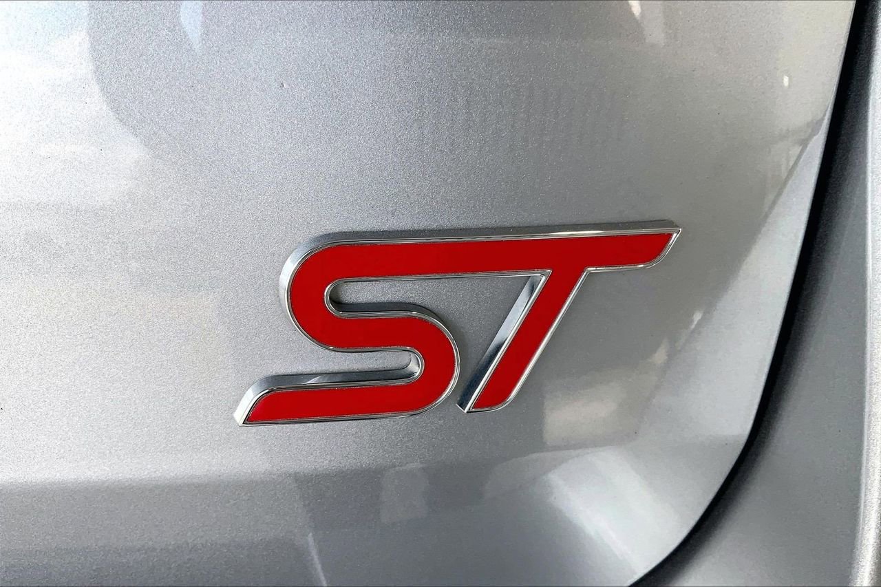 Certified 2023 Ford Explorer ST w/ Equipment Group 401A image 7