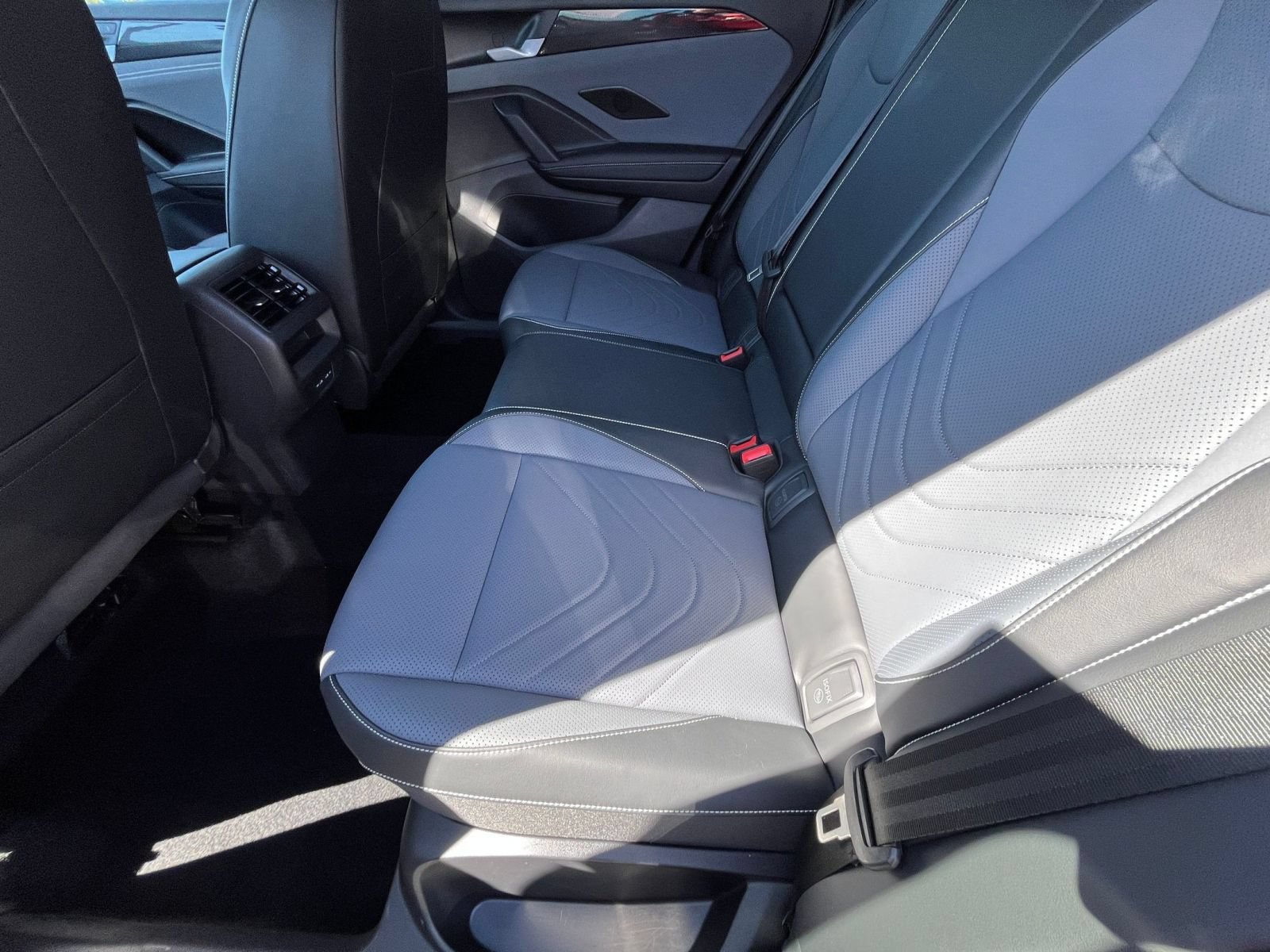 Used 2026 Volkswagen Tiguan SE AWD/4WD image 28