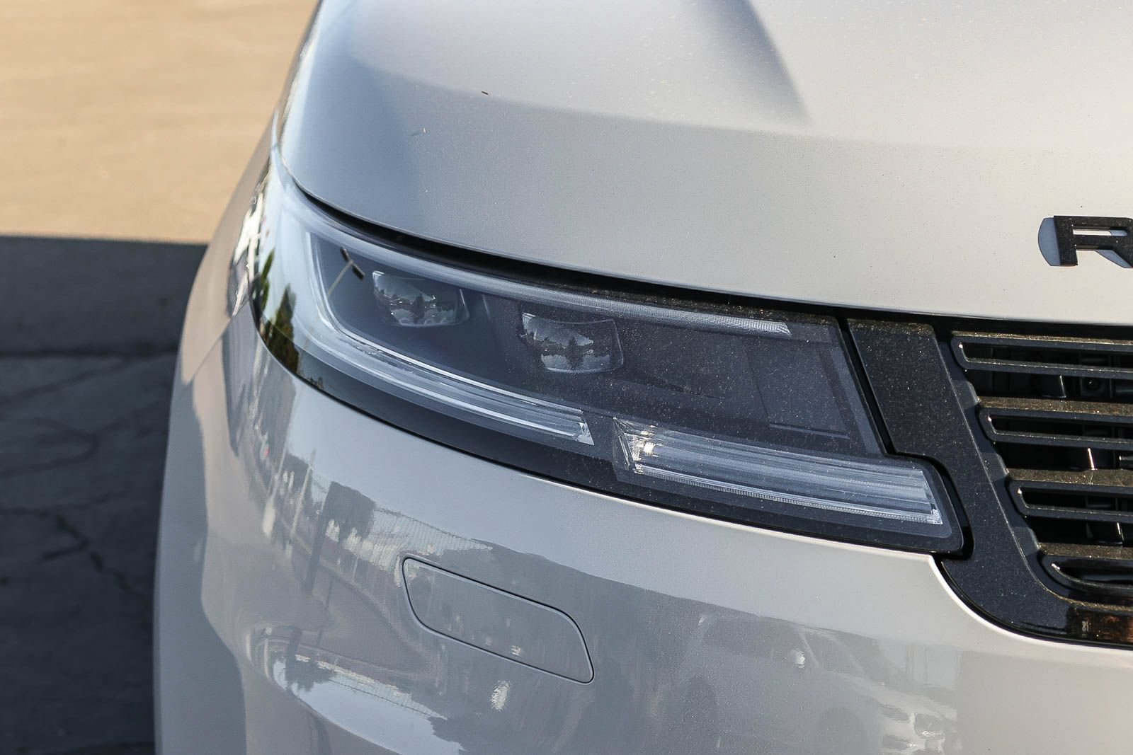 New 2026 Land Rover Range Rover Sport SE AWD/4WD image 15