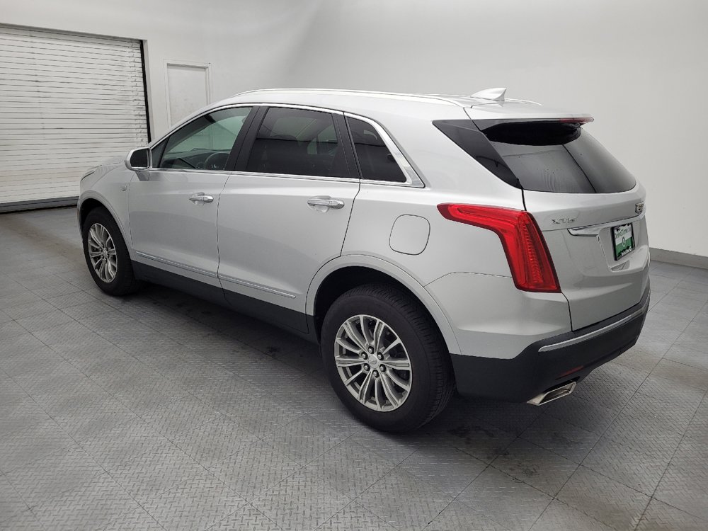 Used 2017 Cadillac XT5 Luxury w/ Driver Awareness Package FWD image 3
