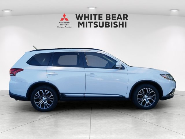 Used 2016 Mitsubishi Outlander SEL AWD/4WD image 6