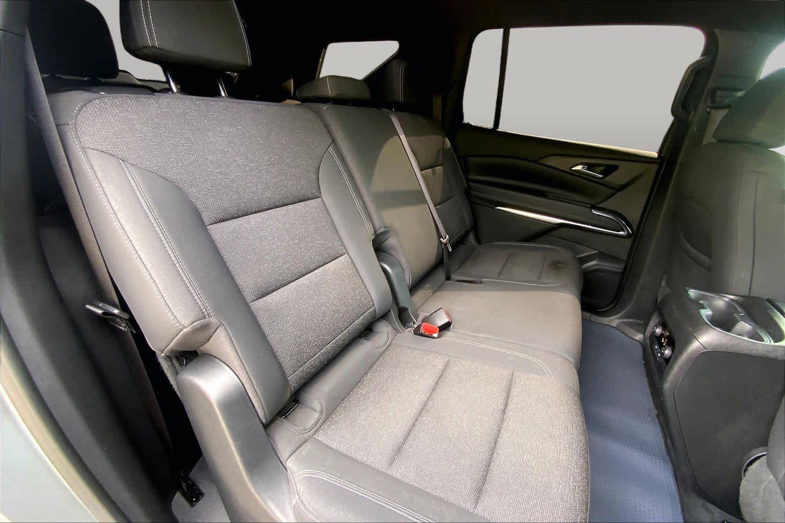 Used 2024 Chevrolet Traverse LS FWD image 19