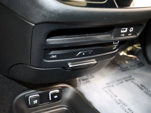 Used 2019 Chrysler Pacifica Limited w/ Advanced Safetytec Group image 25