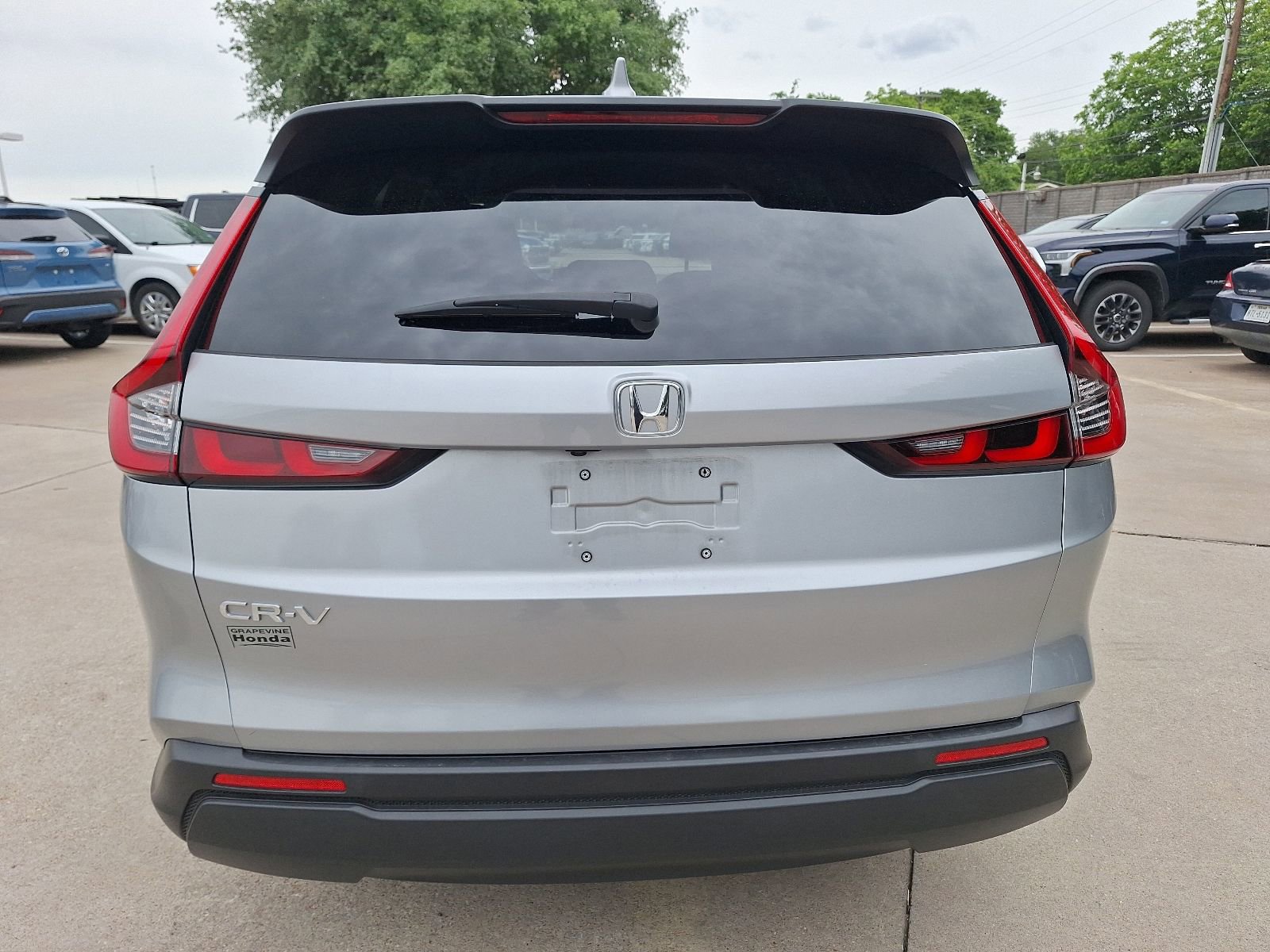Used 2025 Honda CR-V LX image 5