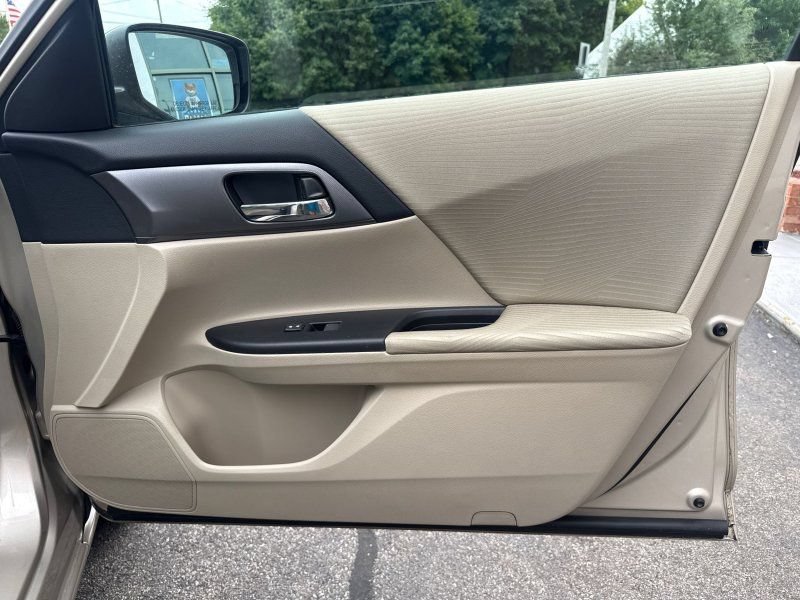 Used 2014 Honda Accord LX image 15