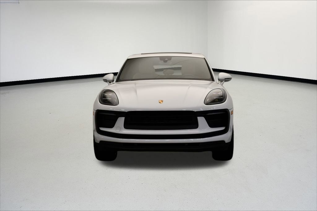 Used 2022 Porsche Macan image 10