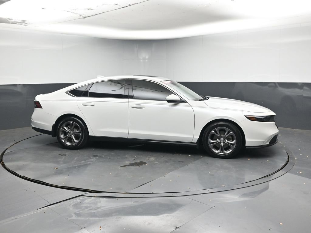 Used 2023 Honda Accord EX image 6
