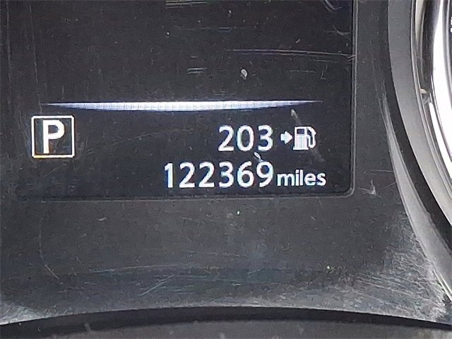 Used 2017 Nissan Rogue Sport SL w/ SL Premium Package image 21