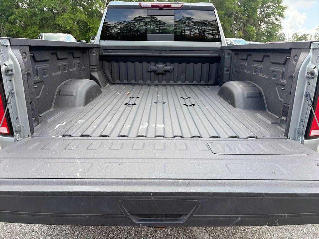 Used 2025 Chevrolet Silverado 2500 ZR2 AWD/4WD image 7